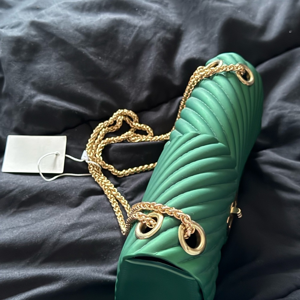 Green Quilted Chain Shoulder Bag - Picture 2 of 3
